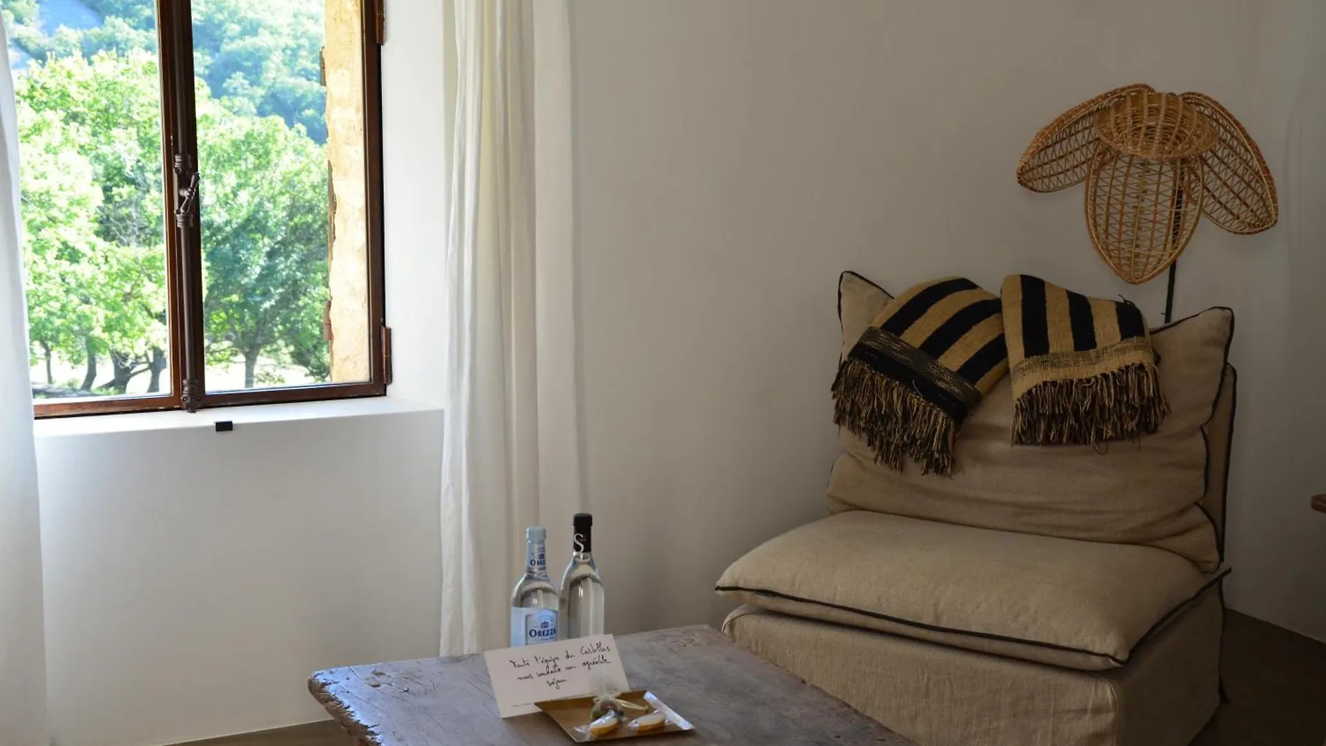 Guest house Le Domaine Du Castellas Sivergues